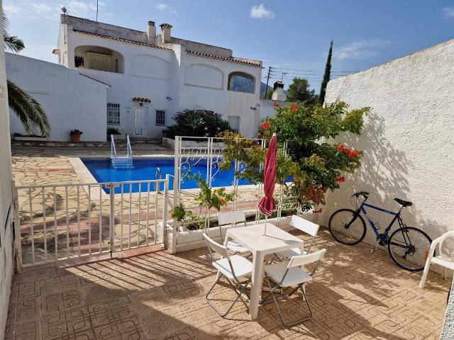 Villa en venta en Mont-roig Del Camp