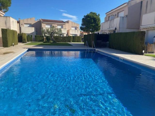 Chalet en venta en Mont-roig Del Camp