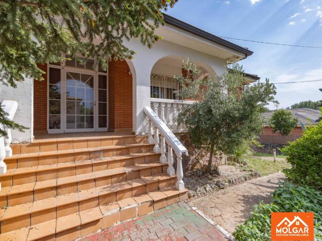 Villa en venta en El Casar