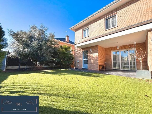 Villa en venta en El Casar