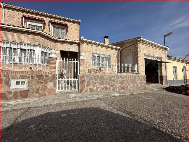 Villa en venta en El Casar De Escalona