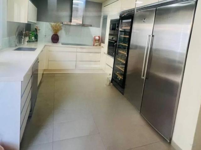 Chalet en venta en Utrera, Andalucía