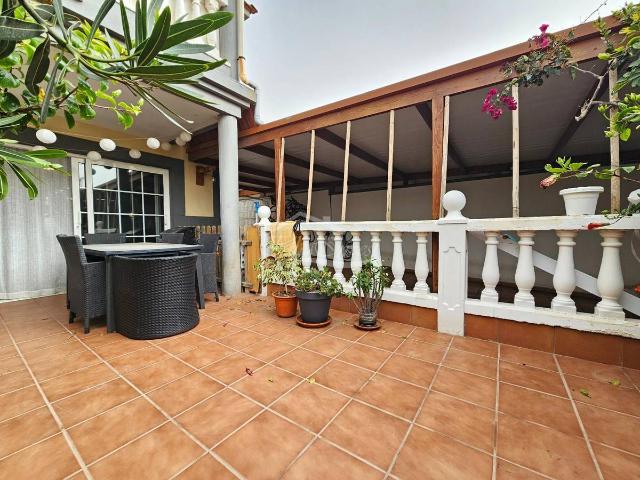 Chalet en venta en Los Cuervos, Granadilla de Abona