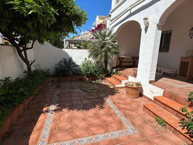Villa en venta en Torrox