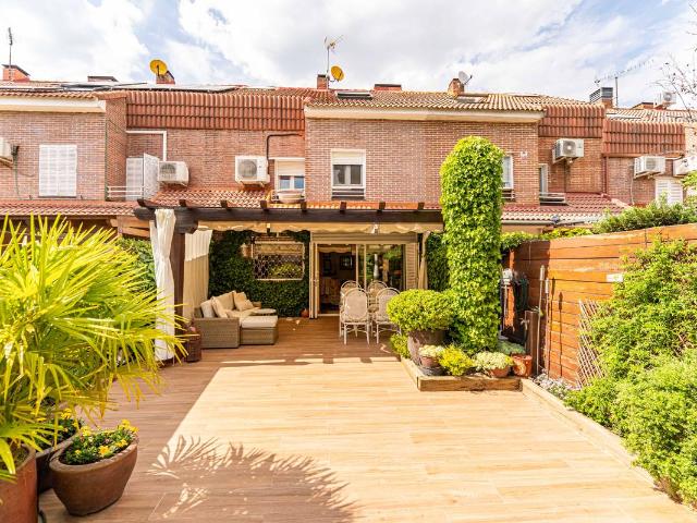 Chalet en venta en Rozas De Puerto Real, Madrid
