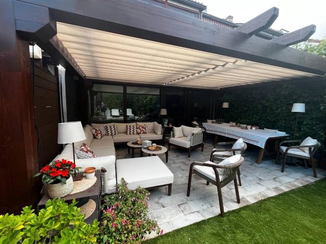 Chalet en venta en Rozas De Puerto Real, Madrid