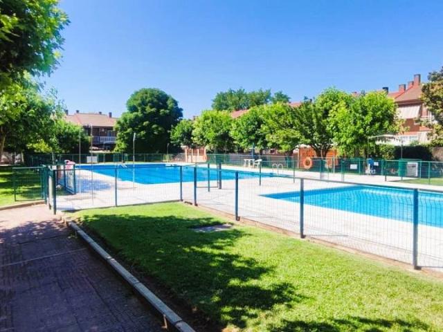 Villa en venta en Alcalá De Henares, Venecia