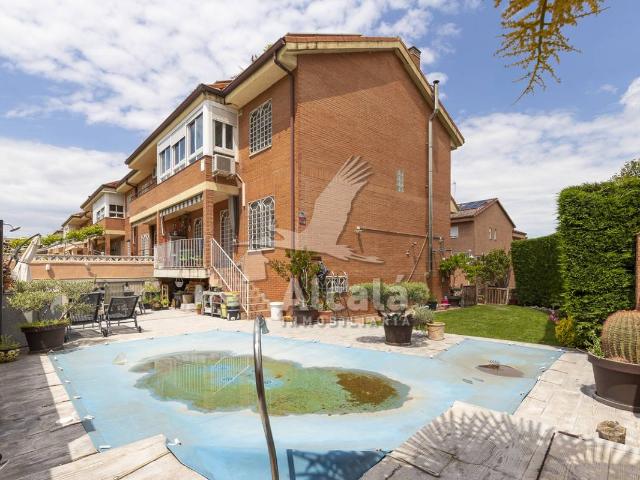 Villa en venta en Alcalá De Henares, Venecia