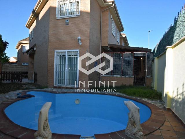 Chalet en venta en Distrito I, Alcalá De Henares