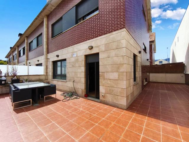 Chalet en venta en Entrena, La Rioja