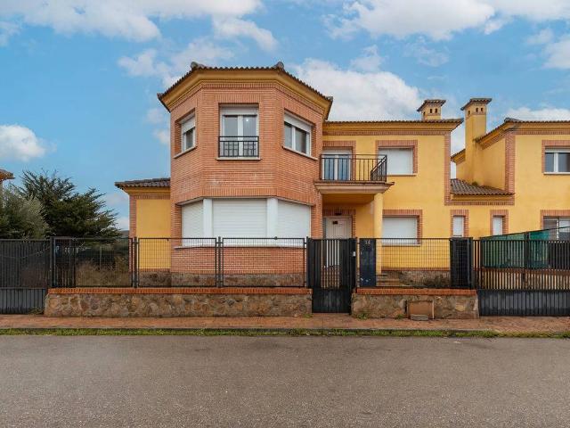 Villa en venta en Escalona