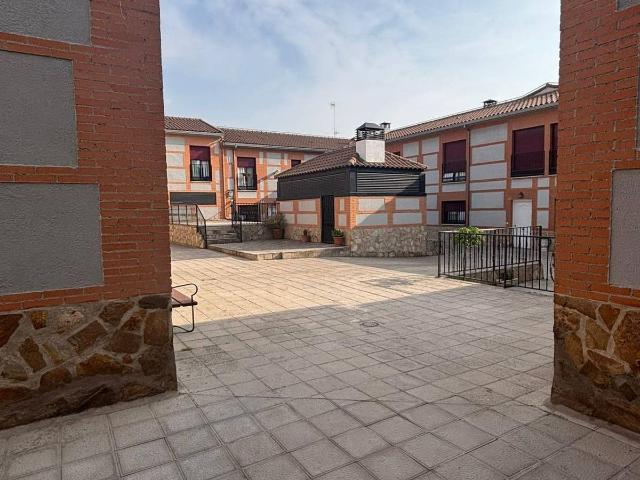 Villa en venta en Esquivias