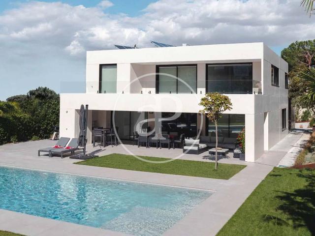Villa en venta en Pozuelo De Alarcón, Pozuelo Estación