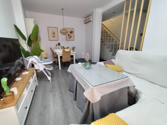 Villa en venta en Utrera, Barriada Los Salesianos