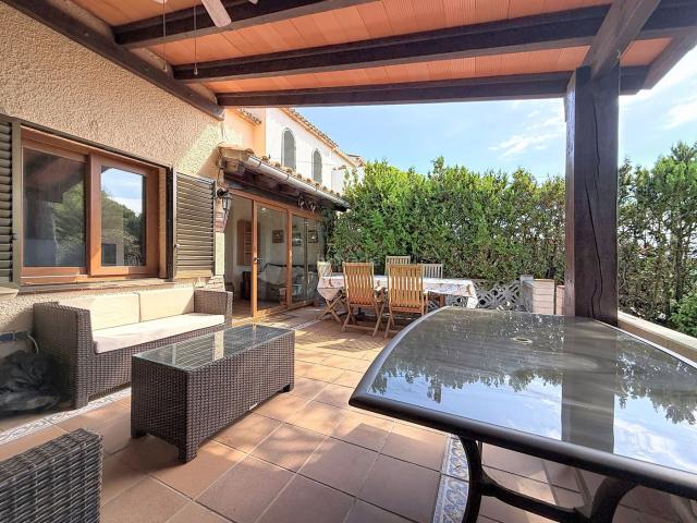 Chalet en venta en Urbanització Torre Vella, Baix Empordà