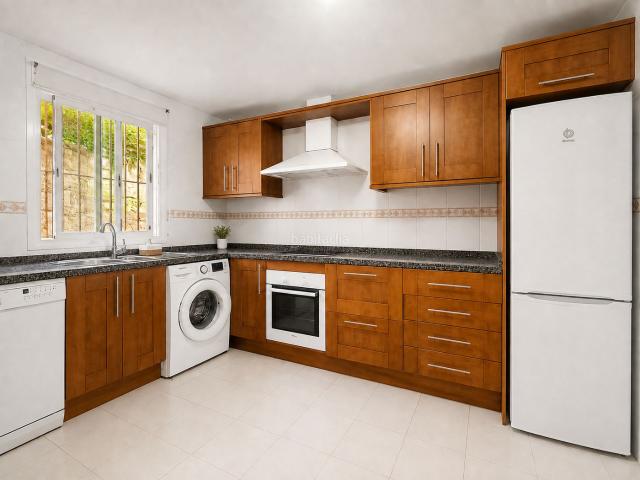 Chalet en venta en Barriada Islas Canarias, Costa del Sol Occidental