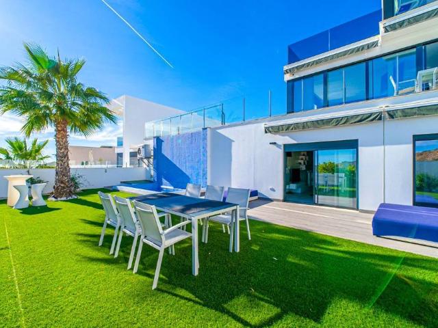 Chalet en venta en la Marina Baixa, Valencia