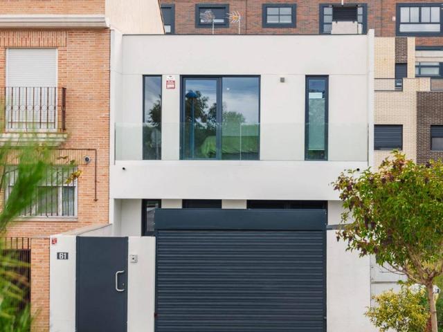 Chalet en venta en Flaçà, Girona