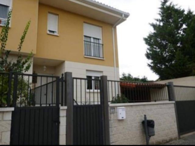 Chalet en venta en Fuensaldaña, Castilla y León