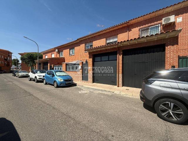 Villa en venta en Fuensalida