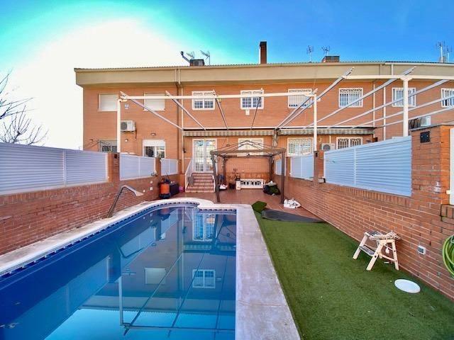 Chalet en venta en Parla, Madrid