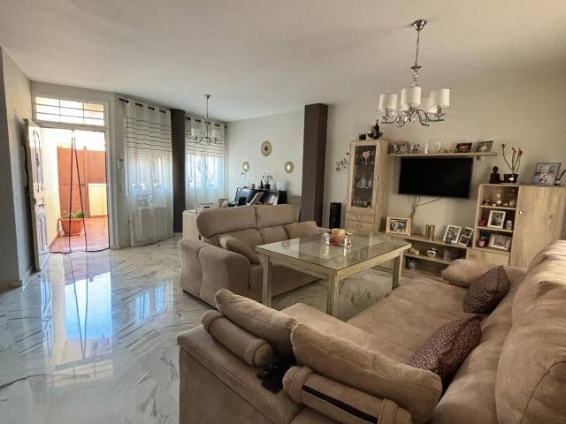 Villa en venta en Fuerte Del Rey