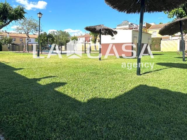 Chalet en venta en Parcelas de Porsiver, Gelves
