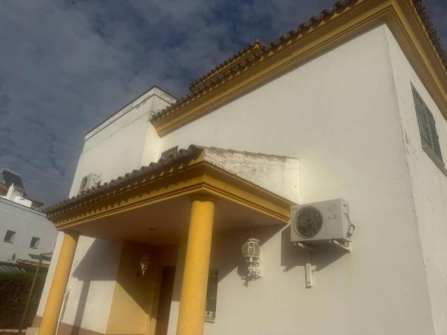 Chalet en venta en Barrio de Nicolás, Gines