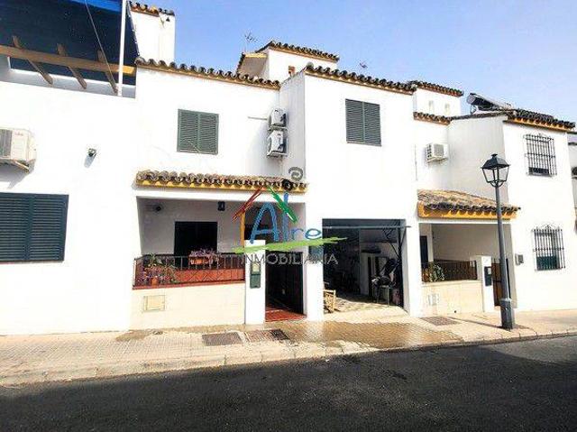 Chalet en venta en Barrio de Nicolás, Gines