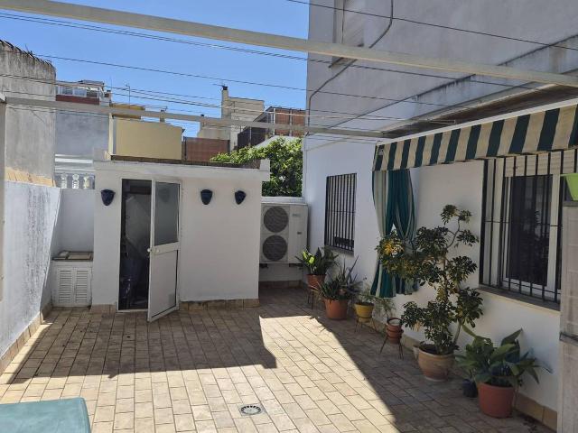 Chalet en venta en Barrio de Nicolás, Gines