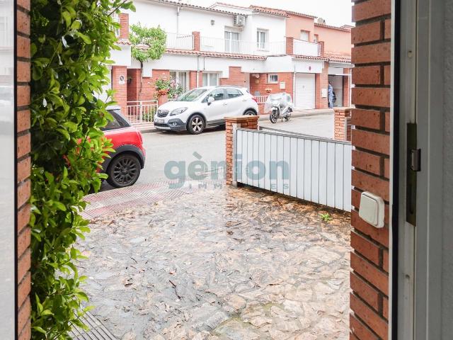 Villa en venta en Girona, Palau