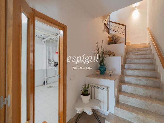 Villa en venta en Girona, Montilivi
