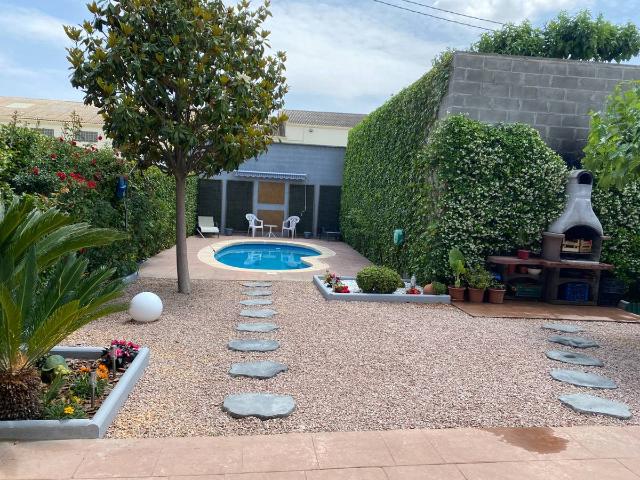 Chalet en venta en les Colònies, Golmés