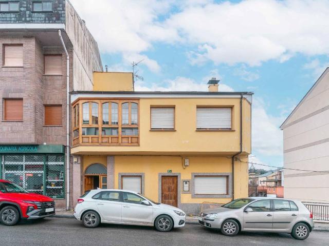 Villa en venta en Grandas De Salime