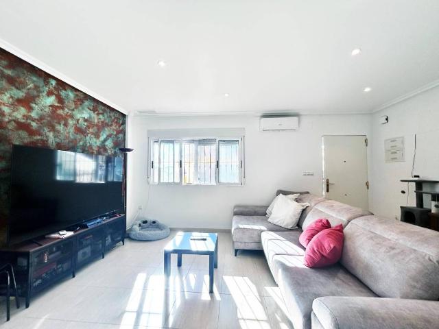 Villa en venta en Granja De Rocamora