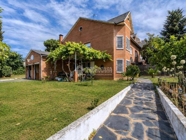 Chalet en venta en Griñón, Madrid