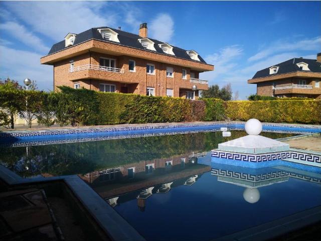 Villa en venta en Haro, Barrio de La Estación