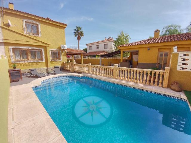 Villa en venta en San Vicente Del Raspeig, la Borinquen