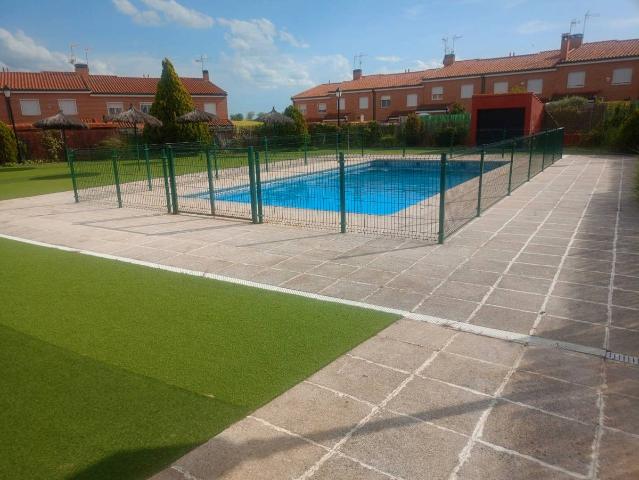 Villa en venta en Hormigos