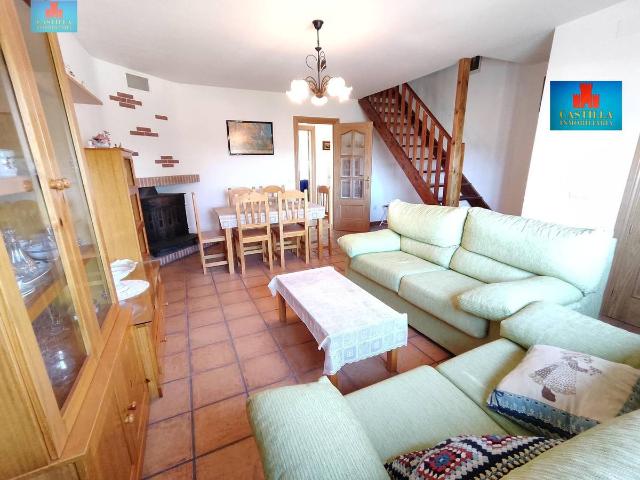 Villa en venta en Hoyos Del Espino