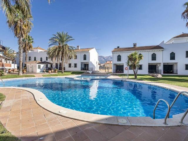 Chalet en venta en Iznalloz, Granada
