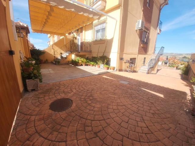 Chalet en venta en Jun, Granada