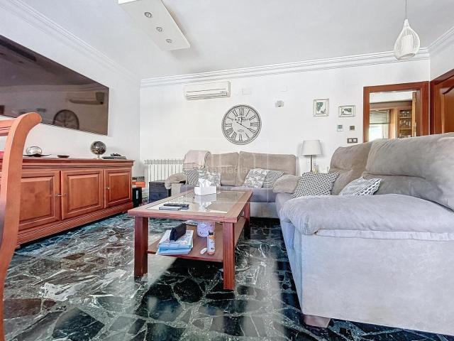 Villa en venta en Jun