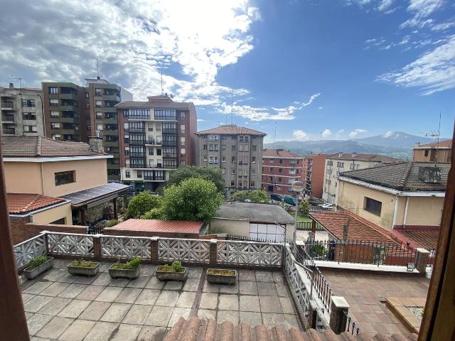 Chalet en venta en Ariz, Basauri
