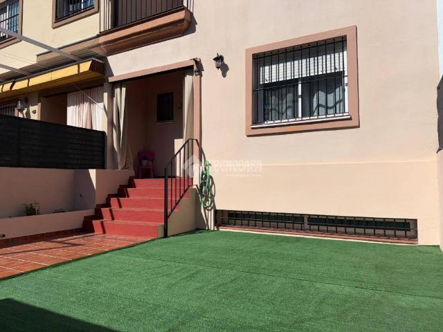 Chalet en venta en La Algaba, Andalucía