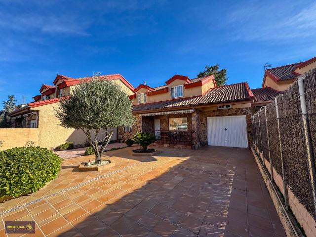 Chalet en venta en La Cabrera, Madrid