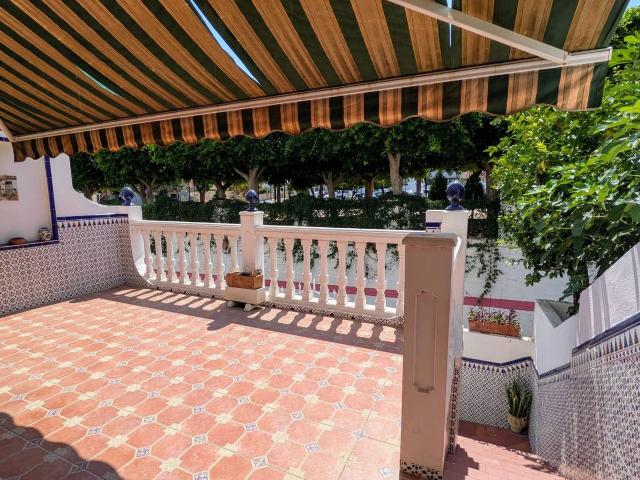 Villa en venta en Rincón De La Victoria