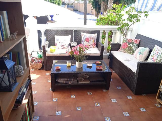 Villa en venta en Rincón De La Victoria