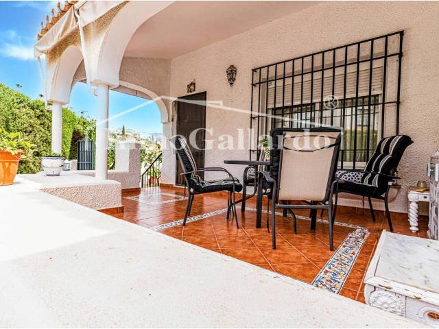 Villa en venta en Rincón De La Victoria