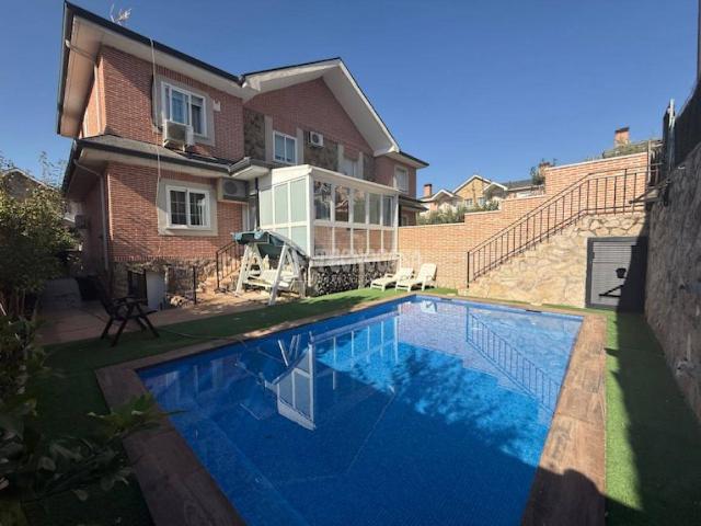 Chalet en venta en Arroyomolinos, Madrid